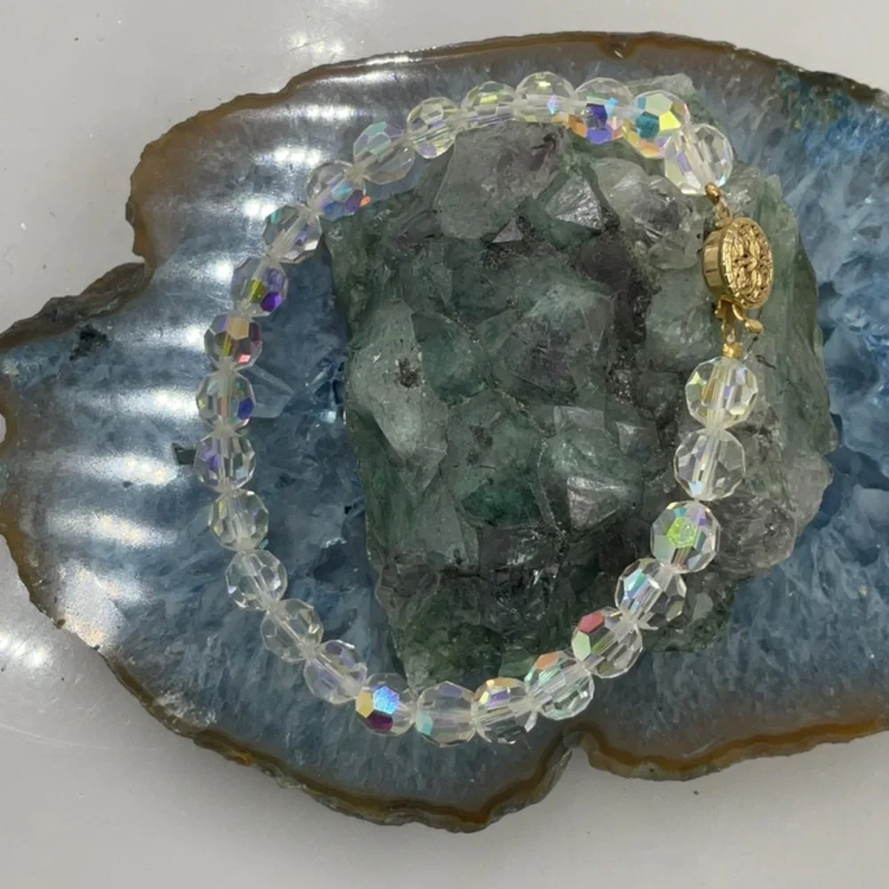 7” Aurora Borealis Sparkling Iridescent Beaded Bracelet With Gold Clasp